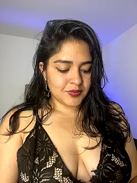 Snapshot of EmilyNoir1 chatting on November 26, 10:00 pm EmilyNoir1 online show from November 26, 10:00 pm