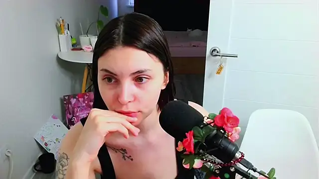Snapshot of peachyness chatting on July 20, 5:37 pm peachyness online show from July 20, 5:37 pm
