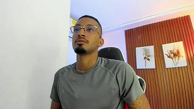 Darwin mayo online show from April 30, 5:19 pm
