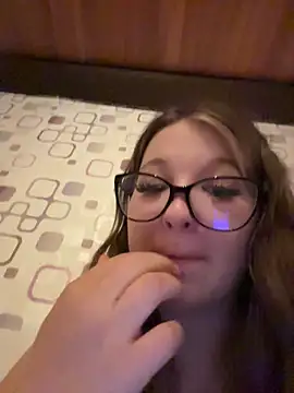 SweetTeenGirl online show from November 11, 8:42 pm