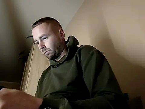 Snapshot of Vladyslav30 chatting on November 25, 2:44 am Vladyslav30 online show from November 25, 2:44 am