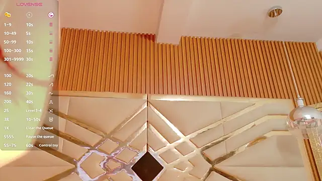 Snapshot of MySugarmoomy chatting on September 14, 12:43 am MySugarmoomy online show from September 14, 12:43 am