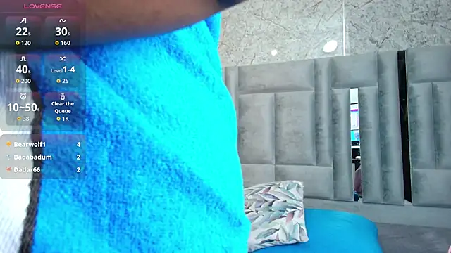 Snapshot of MySugarmoomy chatting on October 22, 7:13 pm MySugarmoomy online show from October 22, 7:13 pm