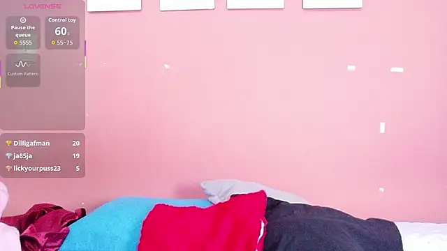 Snapshot of MySugarmoomy chatting on October 29, 2:58 am MySugarmoomy online show from October 29, 2:58 am