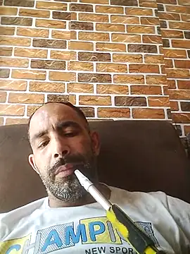 Snapshot of salimbasha chatting on September 10, 11:43 am salimbasha online show from September 10, 11:43 am