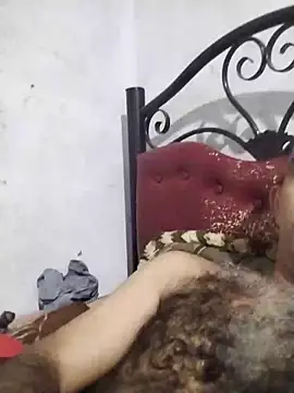 Snapshot of salimbasha chatting on October 12, 1:48 am salimbasha online show from October 12, 1:48 am