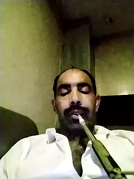 Snapshot of salimbasha chatting on November 23, 3:17 am salimbasha online show from November 23, 3:17 am