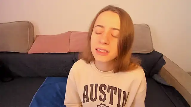 alisaakiss online show from February 11, 6:29 am