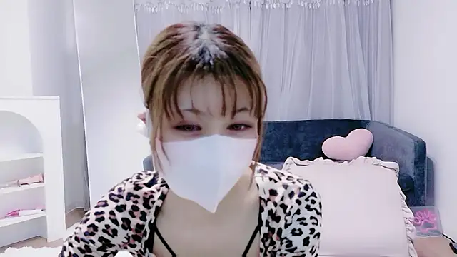 -Nyanko-chan- online show from April 26, 1:31 pm