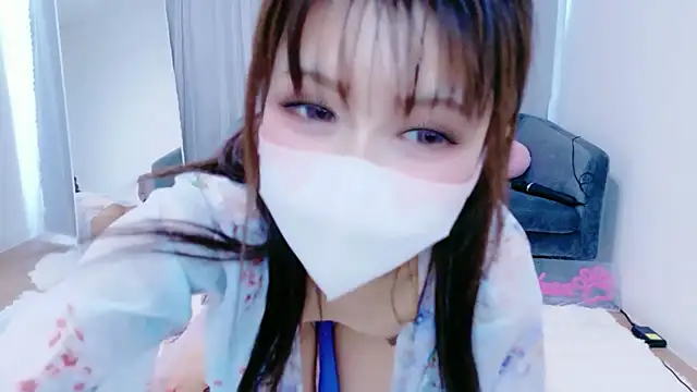Snapshot of -Nyanko-chan- chatting on May 19, 1:56 am -Nyanko-chan- online show from May 19, 1:56 am