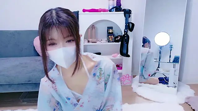 Snapshot of -Nyanko-chan- chatting on May 23, 9:19 pm -Nyanko-chan- online show from May 23, 9:19 pm