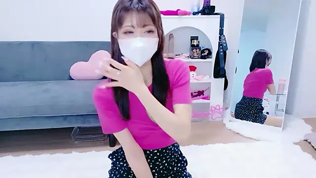 Snapshot of -Nyanko-chan- chatting on May 25, 11:05 am -Nyanko-chan- online show from May 25, 11:05 am
