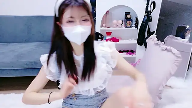 Snapshot of -Nyanko-chan- chatting on June 11, 2:59 pm -Nyanko-chan- online show from June 11, 2:59 pm