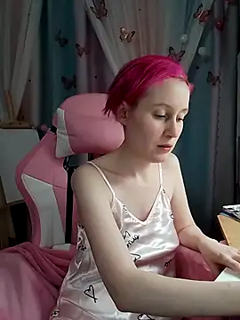 Fuzzy Unicorn online show from December 1, 7:52 pm