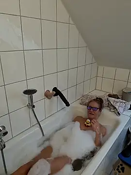 Snapshot of HotWifeLyn68 chatting on February 15, 11:41 am HotWifeLyn68 online show from February 15, 11:41 am