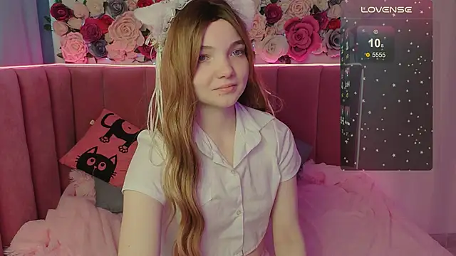 Snapshot of AnimeAlica18 chatting on November 1, 2:24 am AnimeAlica18 online show from November 1, 2:24 am