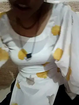 Snapshot of Geeta-satr chatting on November 9, 4:38 pm Geeta-satr online show from November 9, 4:38 pm