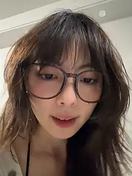 Snapshot of xuannv0000 chatting on March 2, 4:03 pm xuannv0000 online show from March 2, 4:03 pm