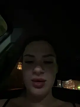 Snapshot of MiraReach chatting on September 12, 4:51 pm MiraReach online show from September 12, 4:51 pm