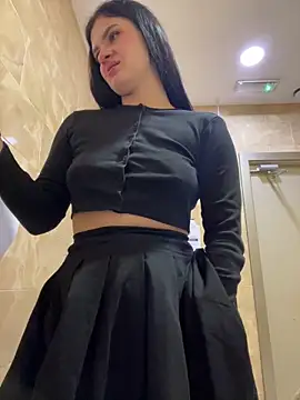 Snapshot of MiraReach chatting on October 3, 3:47 am MiraReach online show from October 3, 3:47 am