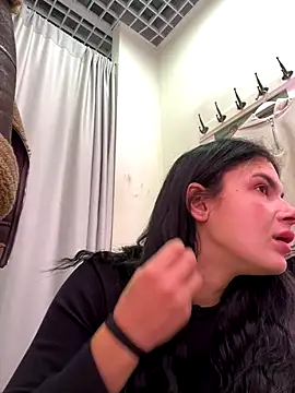 Snapshot of MiraReach chatting on October 10, 4:33 am MiraReach online show from October 10, 4:33 am