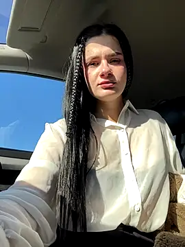 Snapshot of MiraReach chatting on October 17, 5:10 am MiraReach online show from October 17, 5:10 am