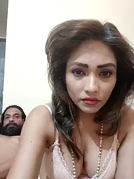 Snapshot of zoyarathore chatting on December 18, 4:35 pm zoyarathore online show from December 18, 4:35 pm