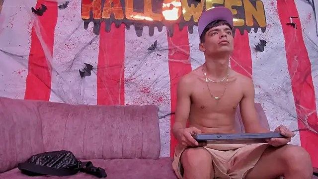 Brownie Lovers online show from October 23, 8:07 pm