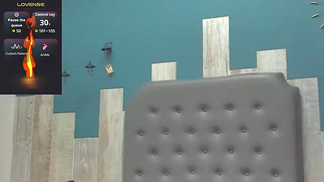 Snapshot of Ian1_ chatting on November 6, 11:22 am Ian1 online show from November 6, 11:22 am