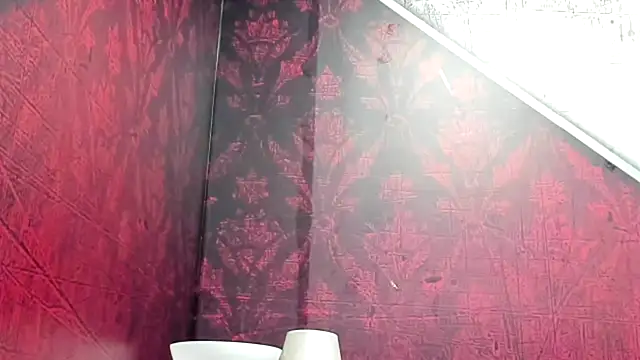 Snapshot of Ian1_ chatting on November 17, 12:22 pm Ian1 online show from November 17, 12:22 pm