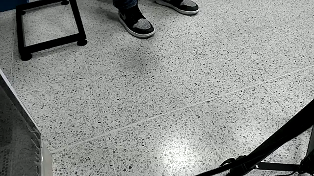 Snapshot of Ian1_ chatting on November 19, 11:32 am Ian1 online show from November 19, 11:32 am