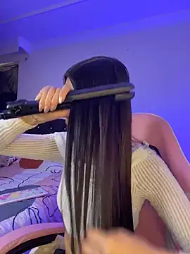 Lia  1 online show from March 10, 6:13 pm