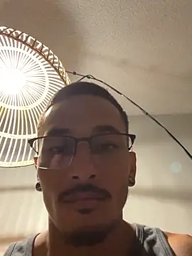 Snapshot of tanjir020 chatting on September 16, 5:41 am tanjir020 online show from September 16, 5:41 am