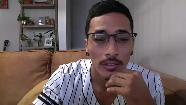 Snapshot of tanjir020 chatting on October 16, 5:36 pm tanjir020 online show from October 16, 5:36 pm