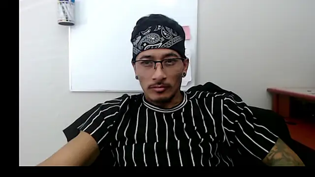 tanjir020 online show from February 5, 9:41 pm