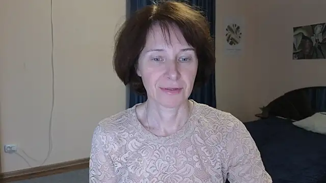 Lia Tito online show from December 1, 12:32 pm