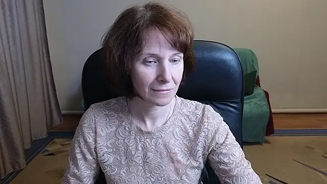 Lia Tito online show from January 13, 1:05 pm