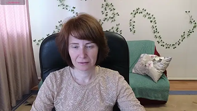 Lia Tito online show from May 19, 12:33 pm