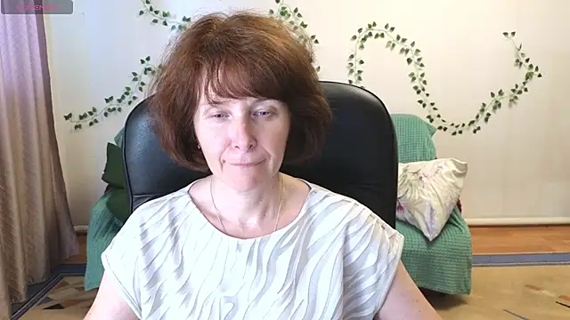 Lia Tito online show from July 6, 12:57 pm