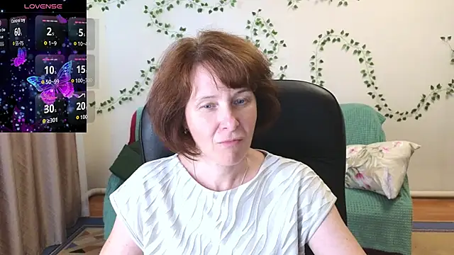 Lia Tito online show from July 13, 1:03 pm