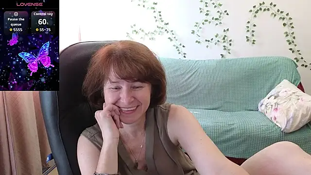 Lia Tito online show from July 16, 5:57 am