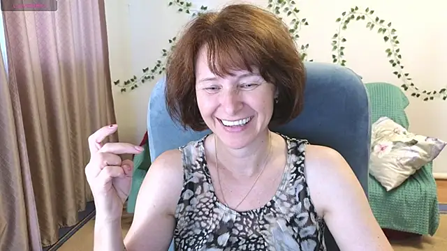 Lia Tito online show from August 4, 12:41 pm