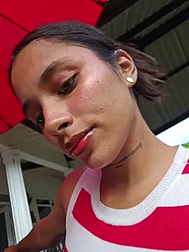 Lorena Mcfly online show from July 6, 11:40 am