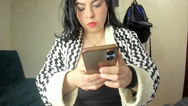 Snapshot of angela_suaza chatting on October 12, 1:37 am angela suaza online show from October 12, 1:37 am