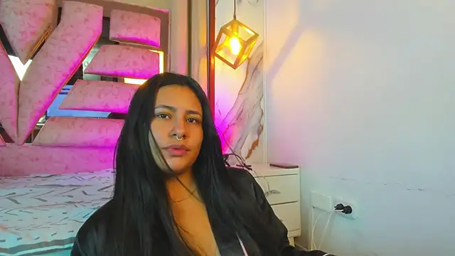 Snapshot of SamaelAndLilitt chatting on October 24, 10:33 am SamaelAndLilitt online show from October 24, 10:33 am