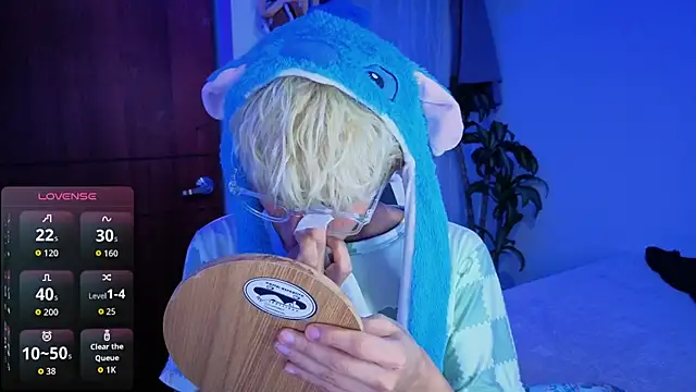 taichi bluy online show from December 3, 11:36 pm