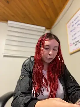 Karen18 boobs online show from October 28, 1:31 am