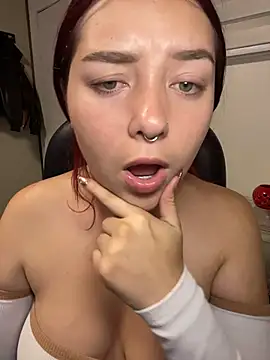 Karen18 boobs online show from June 27, 3:11 am