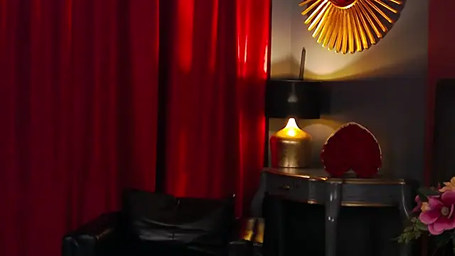 Snapshot of VickiSpice chatting on June 4, 6:58 pm VickiSpice online show from June 4, 6:58 pm