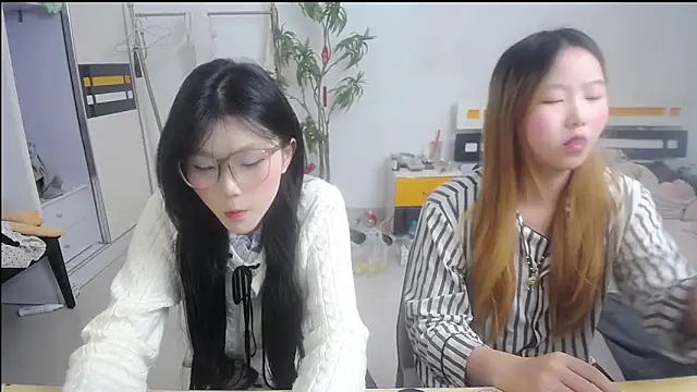 Babygirls523 online show from November 6, 11:44 am